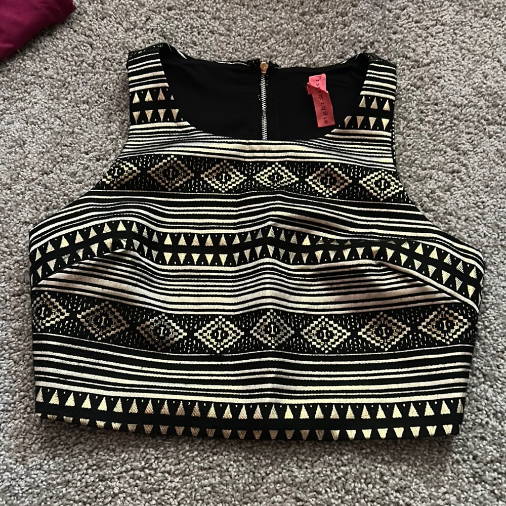 Eight sixty Aztec black gold crop top XS